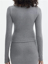 Spring Autumn Casual Cropped Solid Color Front Buttons Up Long Sleeve O-Neck Slim Fit Basic Tops Tee